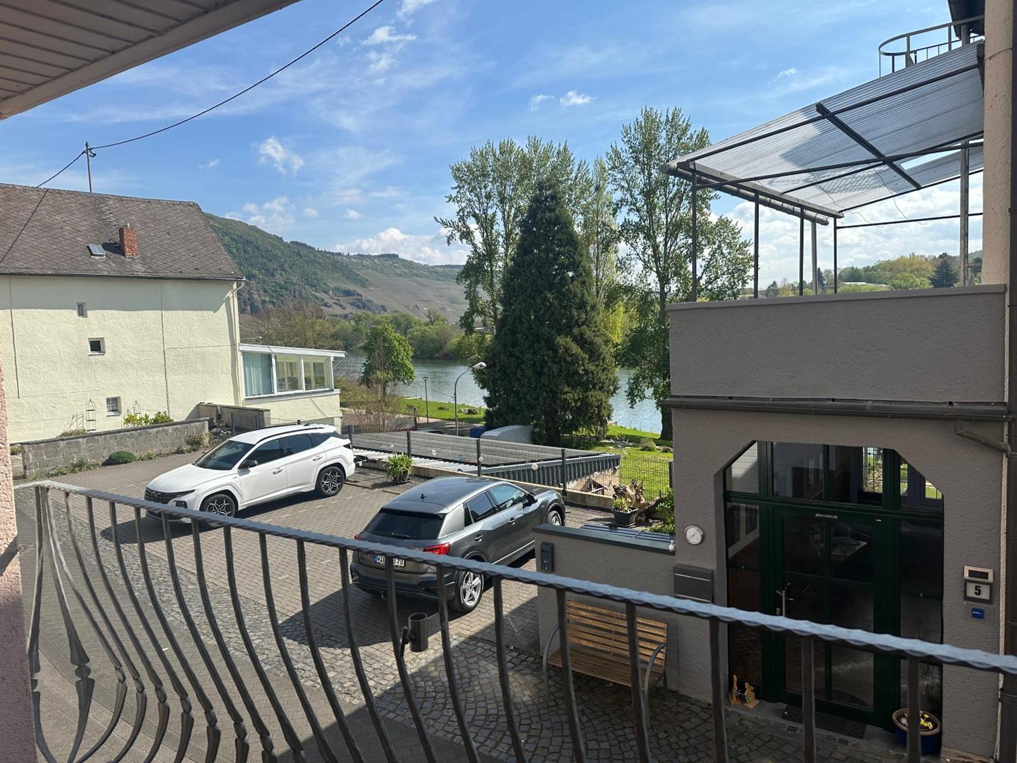 Weingut / Gaestehaus Gerlach Юрциґ Екстер'єр фото
